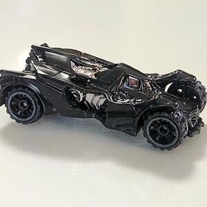 Hot Wheels DC Comics Batman Arkham Knight Batmobile 2015 HW City Diecast Car